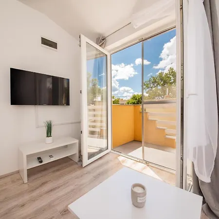 アパート Manita Paklenica セリネ