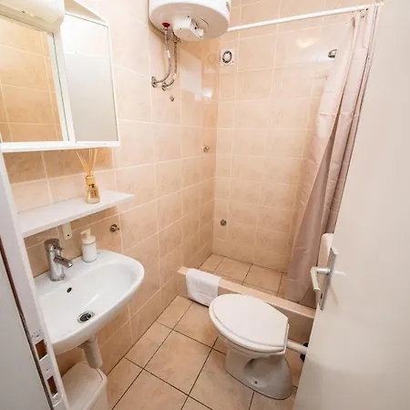 Manita Paklenica セリネ